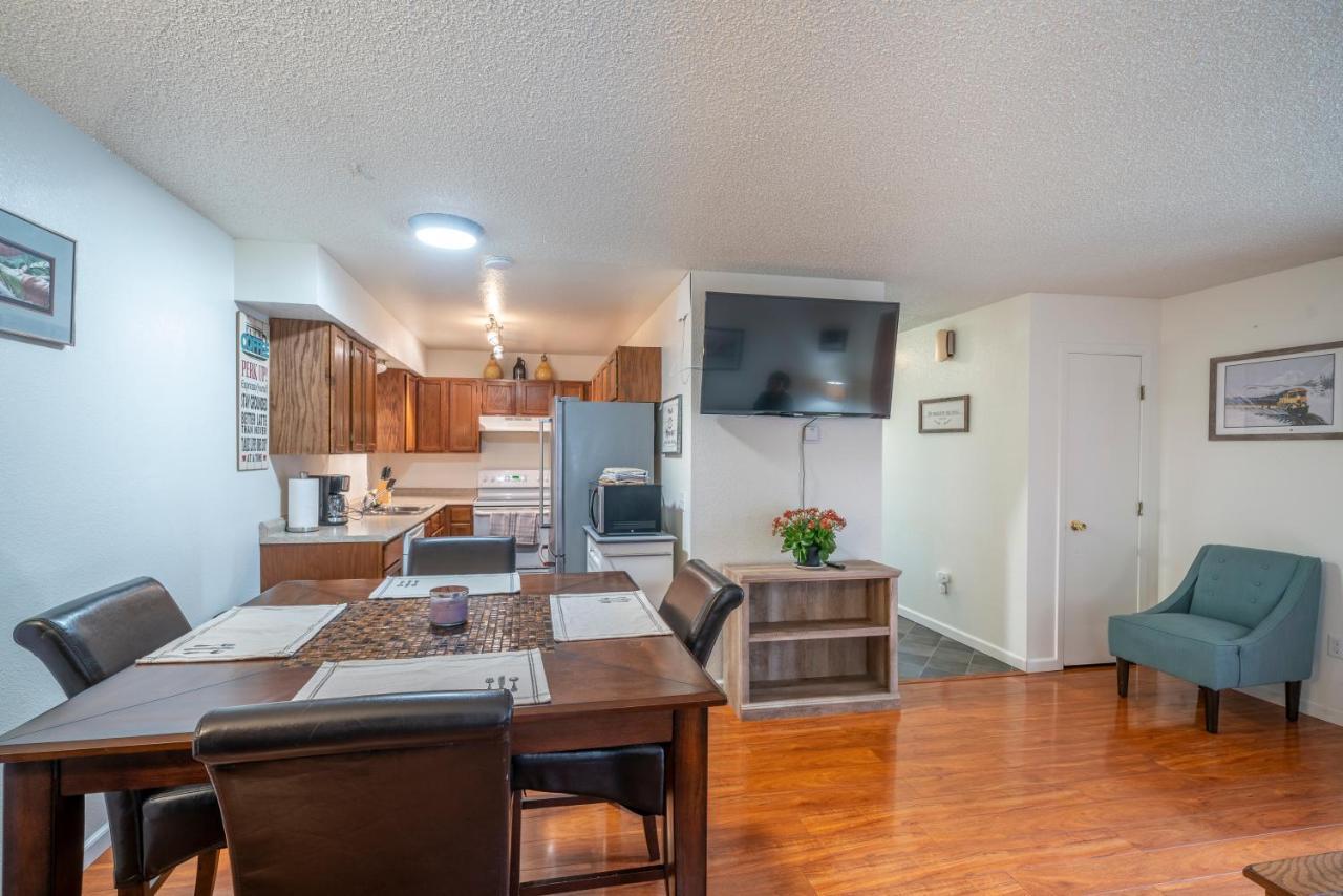 Polar Bear Den Apartment Анкъридж Екстериор снимка